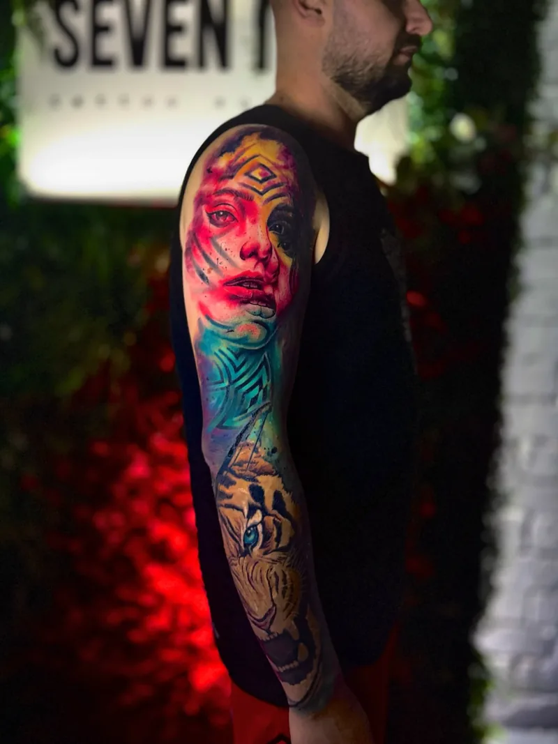Mânecă tatuată color